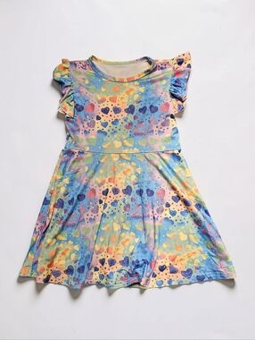 SHEIN Girls Rainbow Heart Print Flutter Sleeve Dress. Size 130 8/10.